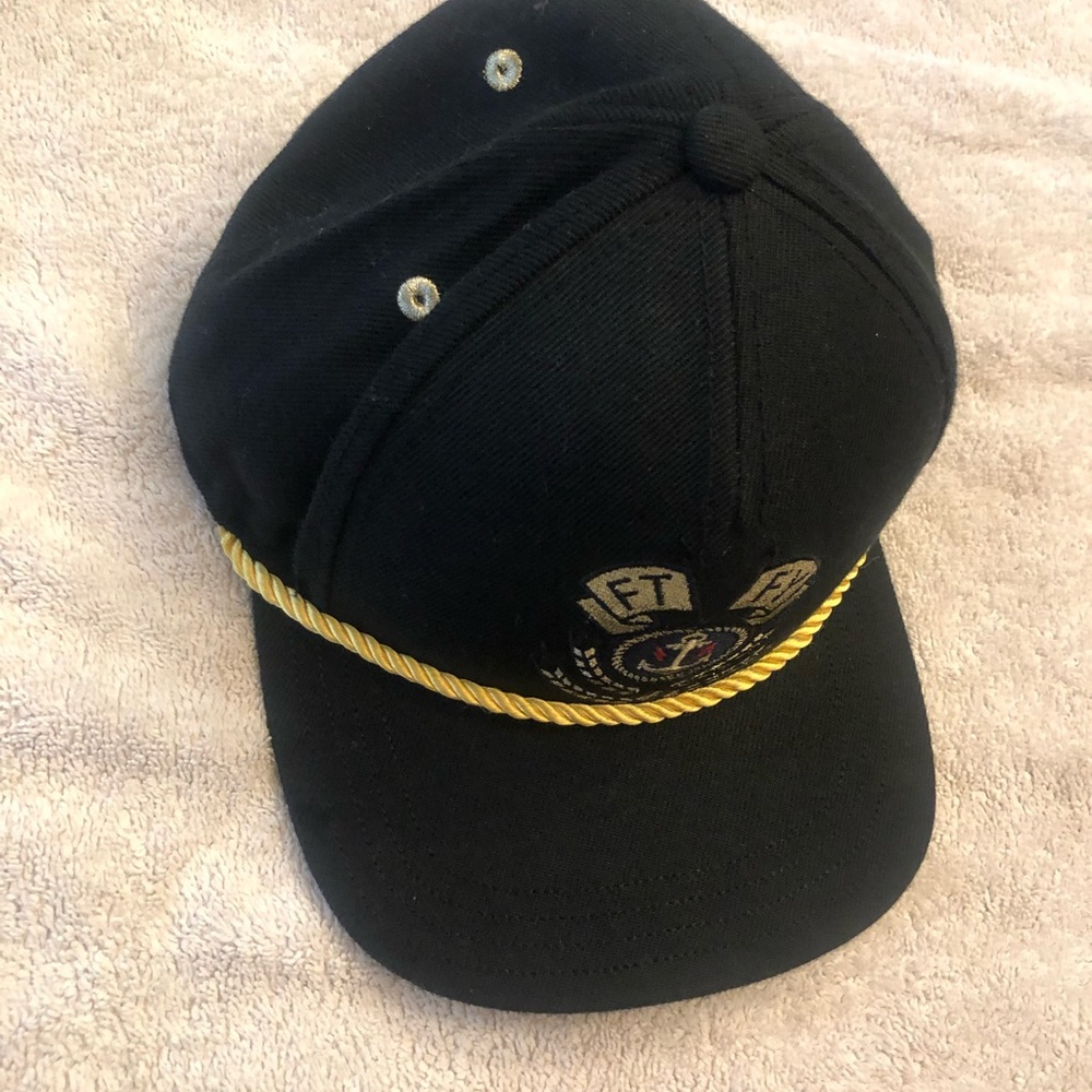 Rare Captain Flat Fitty NWOT SNAP BACK
